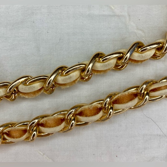 Vintage Gold Quilted Amanda Smith Purse with Adjustable Strap - Picture 8 of 11